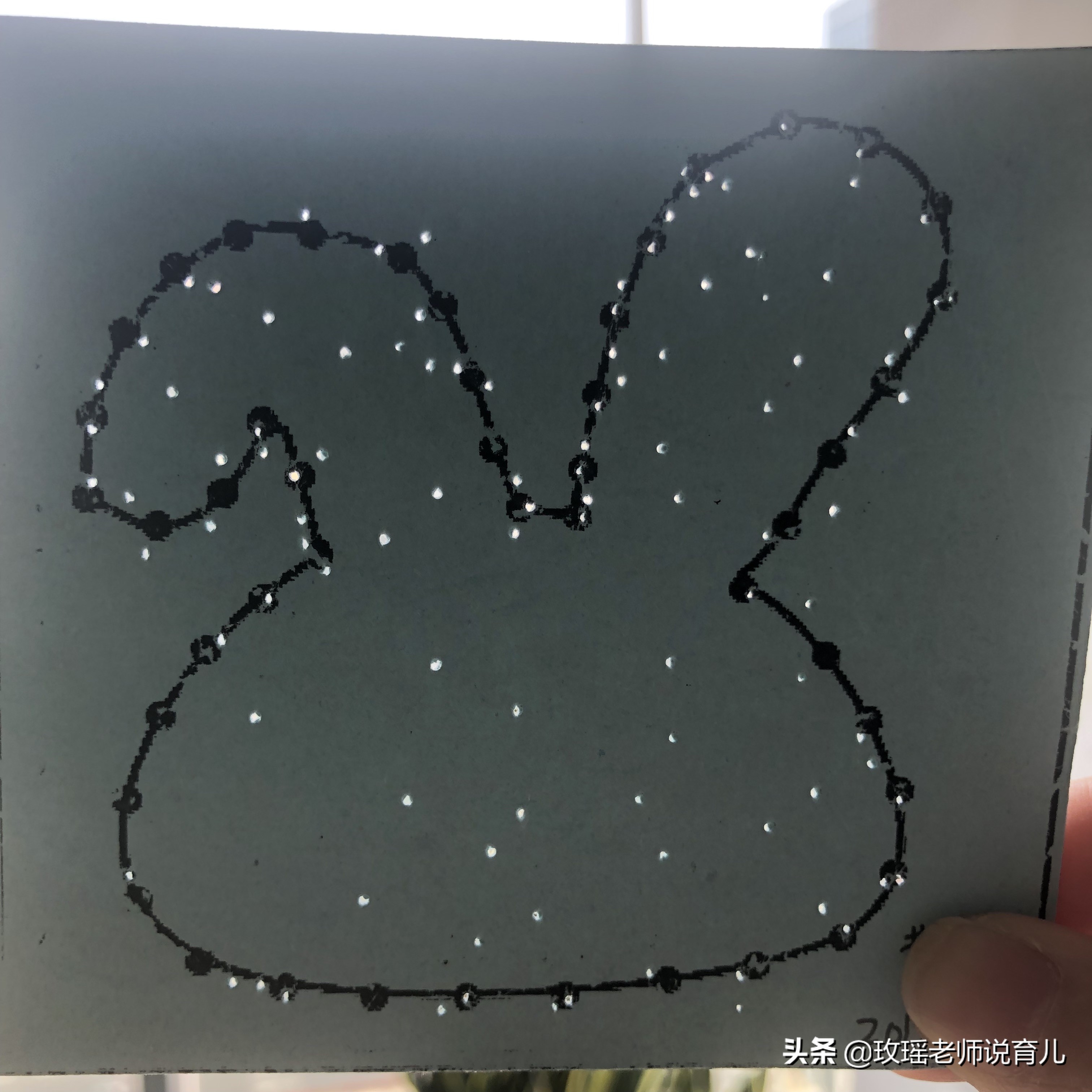 幼儿园选蒙台梭利好还是同龄班好,蒙特梭利幼儿园对孩子有什么影响