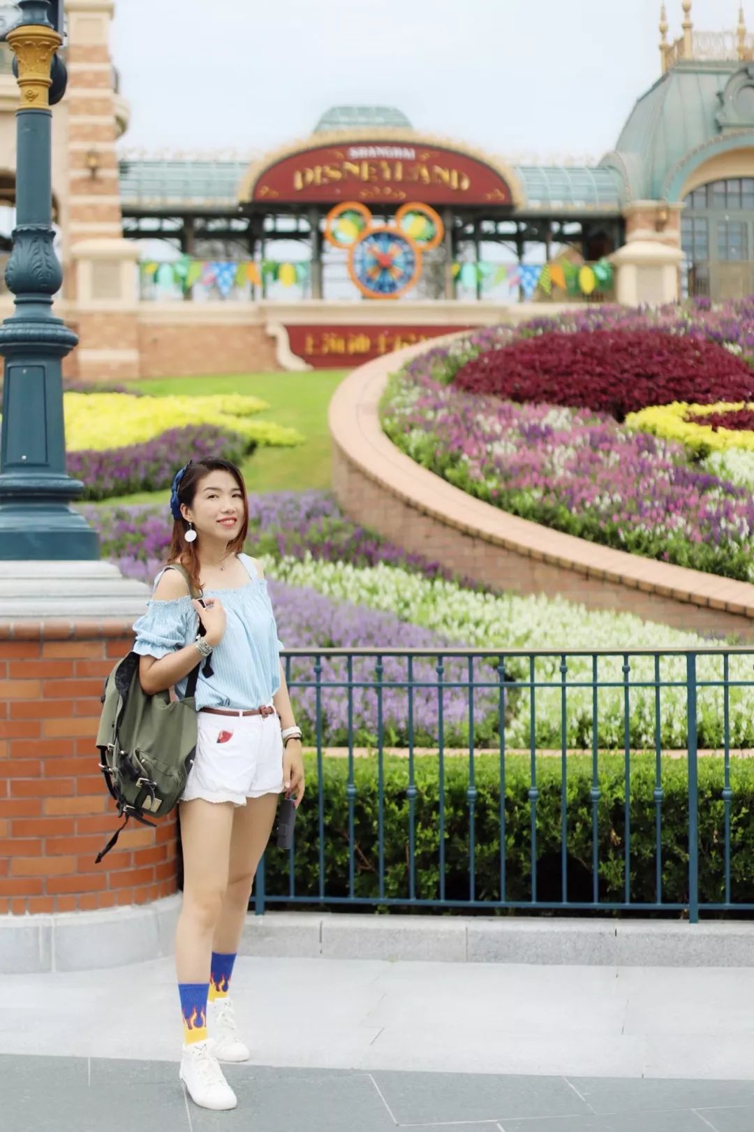 暑假两个人旅游要花多少钱,暑假两人去迪士尼多少钱