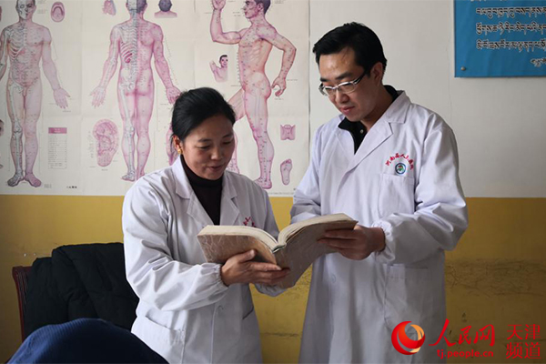 努力打造一支带不走的驻村工作队,打造一支专业的重症医护团队