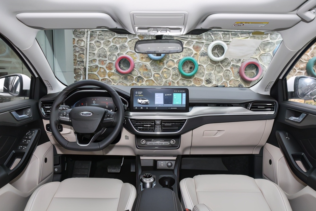 10多万带有bo音响的车,轩逸和福克斯哪个更值得入手