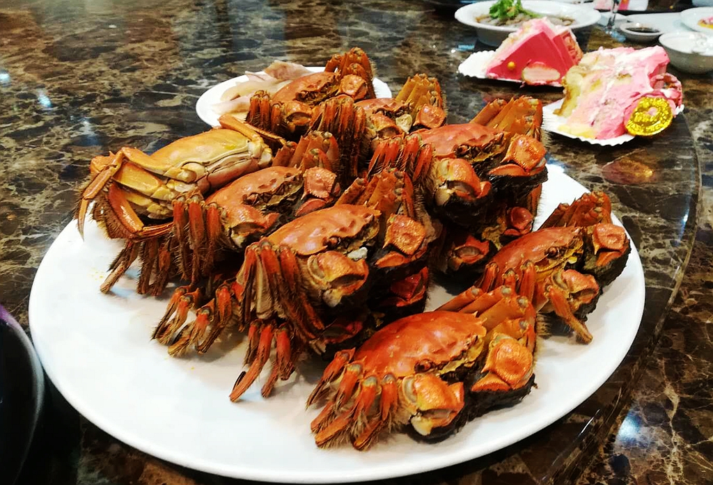 朋友生日请吃饭还得大家平摊买单,朋友生日请吃宴席