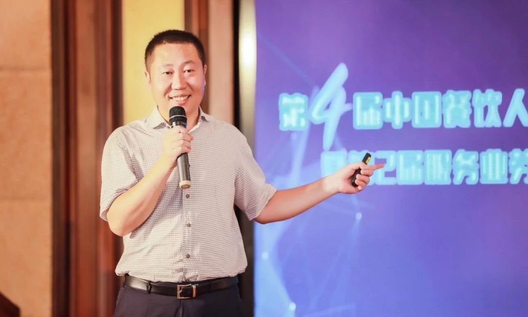 四川省最富有的8位大富翁：财富总额5706亿，海底捞创始人入三甲