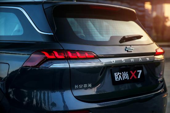 经济实惠有颜值长安欧尚x7怎么选,长安欧尚x7树立紧凑型suv新标杆