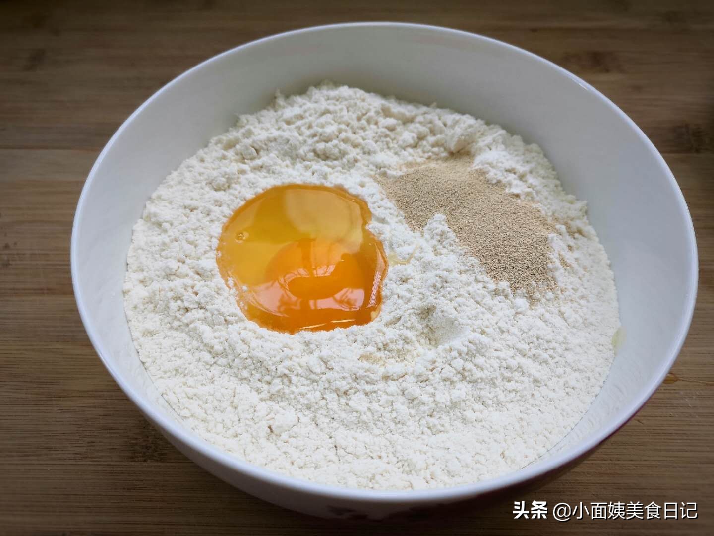 炸油条用小苏打怎么做酥脆松软,炸油条放苏打粉泡打粉酵母粉配方