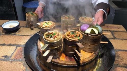 牛华小吃街,牛华老阿婆串串附近攻略