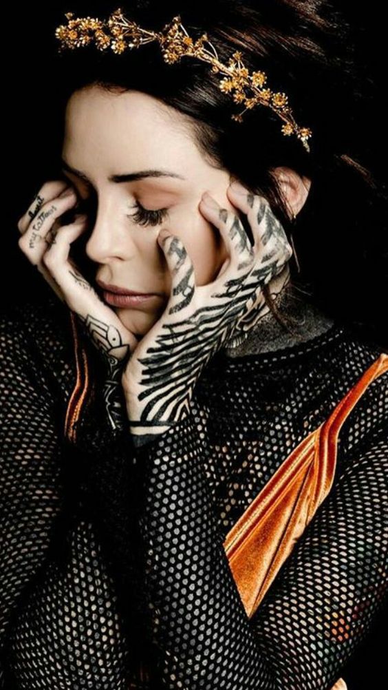 用纹身掩盖自己的伤疤,纹身是为了掩盖伤疤