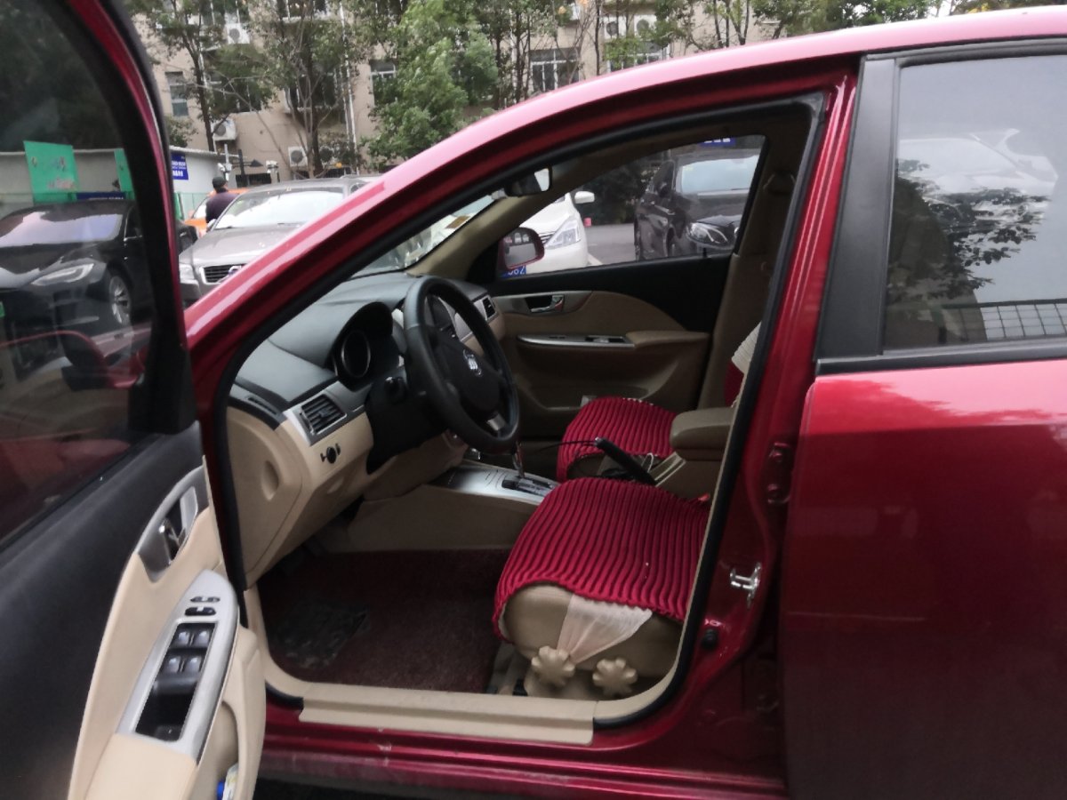 凯越代步车6万以下,别克凯越15万公内行动挡