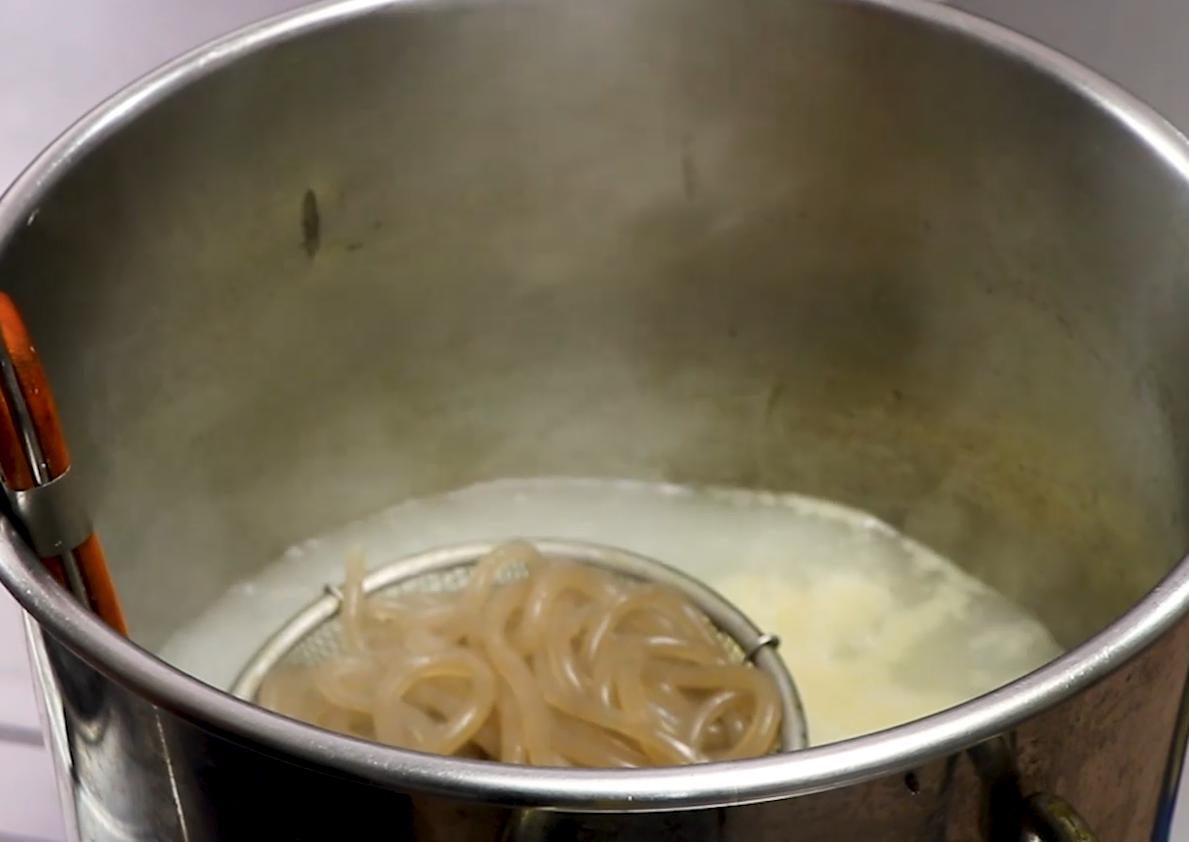 正宗酸辣粉技术配方视频,酸辣粉家常做法视频