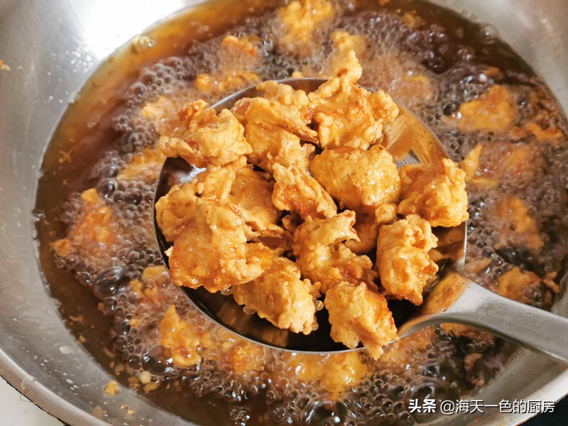 好吃到尖叫的香辣炸鸡块外酥里嫩,炸鸡块怎样能使它又嫩又是粗脆