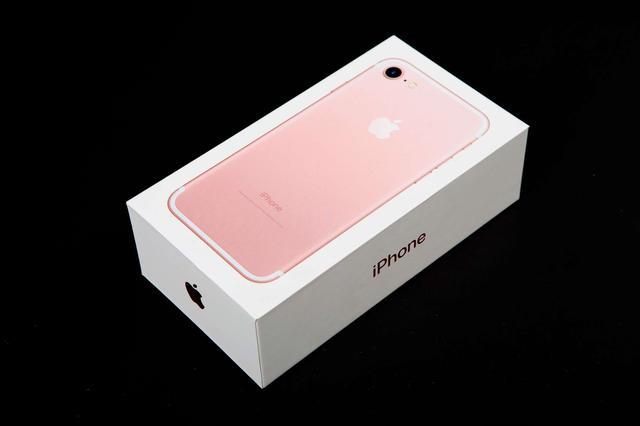 iphone7老机,十年前的iphone7