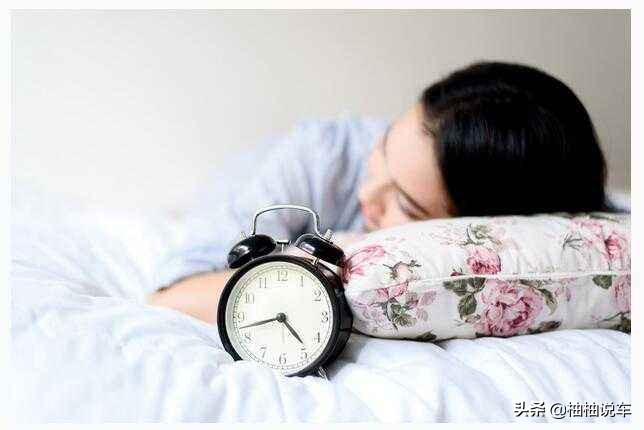 科目二三怎么不紧张抖腿,科目二紧张左脚抖腿怎么办