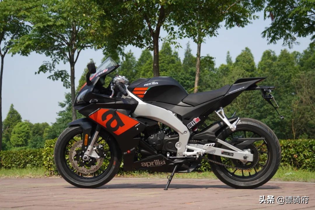 新款阿普利亚gpr250r优点缺点,阿普利亚gpr250多少钱