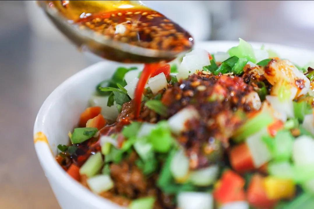 “舌尖上的军校”第一站：*警武**工程大学