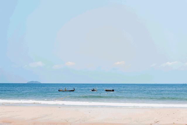 深圳少见的“十里银滩”，美到无边