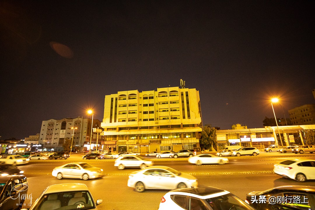 去沙特吉达旅游,沙特阿拉伯到中国商场