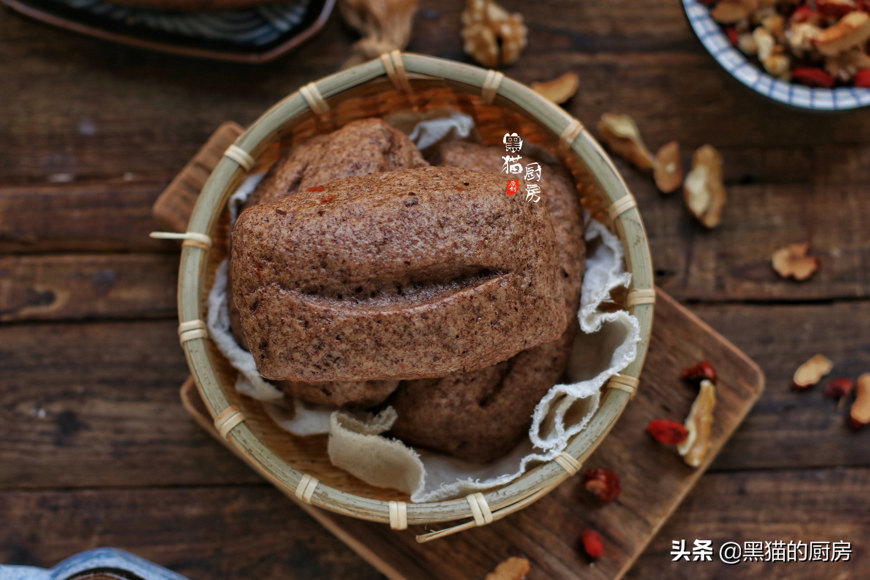 很多人不知道用它做成馒头，面香十足，碳水含量低，不用担心长胖