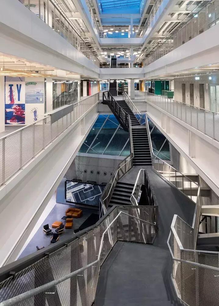 adidas总部照片,adidas总部上班