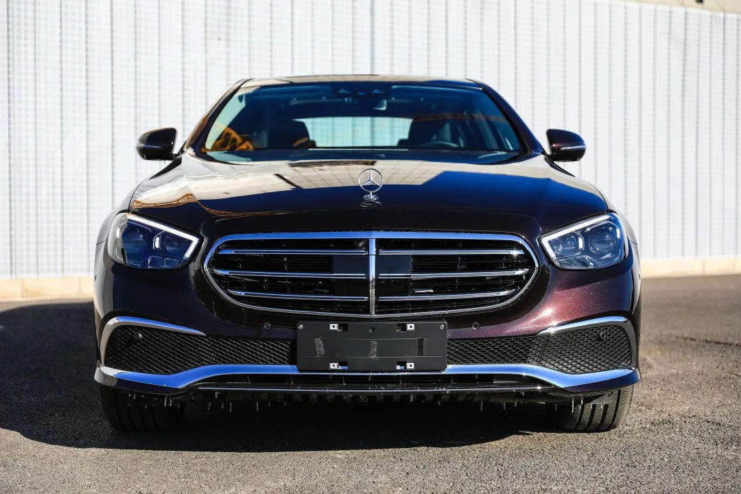 和年轻人在一起感受年轻,2021款奔驰e级进口260试驾