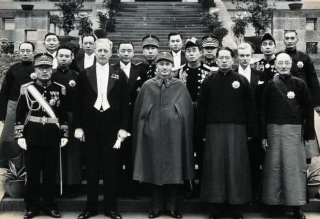 中国什么时候开始发展重工业,一五时期为什么要发展重工业