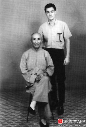 李小龙谈哲学心如止水,李小龙谈哲学的书籍