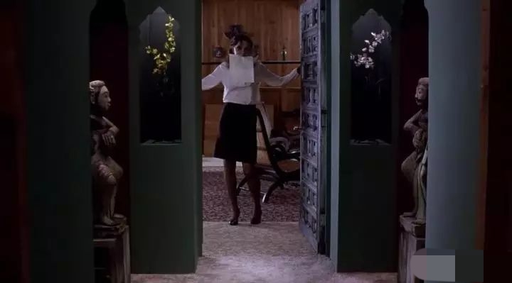 绅士请进！推荐《风流老板俏秘书》