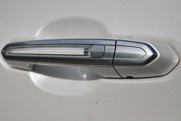 试驾凯迪拉克ct6入门车型,胖哥试驾凯迪拉克ct628t精英