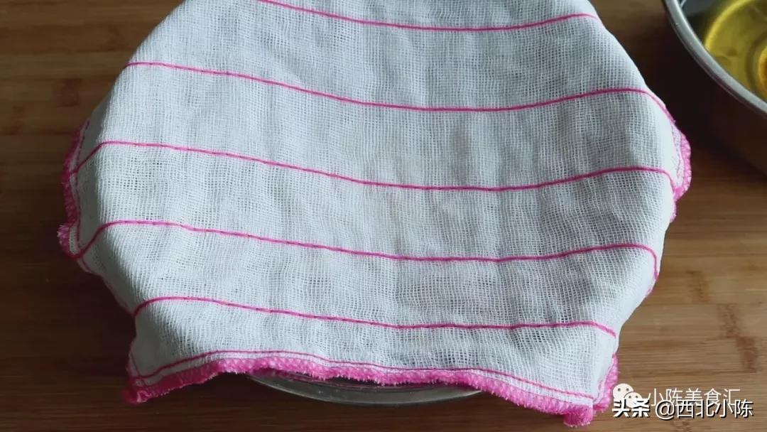 美味营养早餐“手抓饼”终于可以在家做了，按照方法操作特别简单