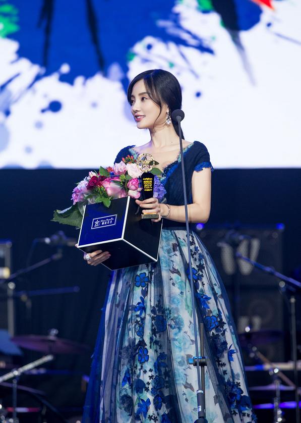 李小璐古装写真,李小璐海边婚纱照图片