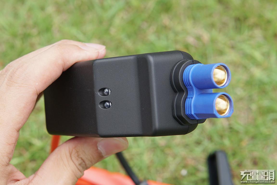 倍思汽车应急启动电源12v车载电瓶,倍思汽车应急电源10000毫安