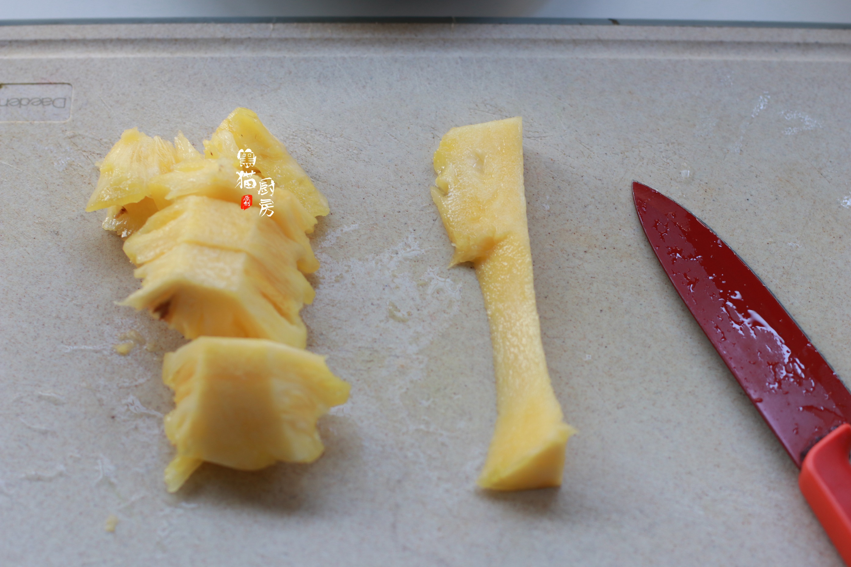 你还在用盐水泡菠萝吃吗,吃菠萝不用盐水洗的后果