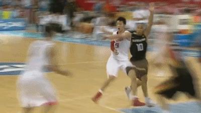 易建联谈08奥运会绝杀高清,易建联绝杀八一视频