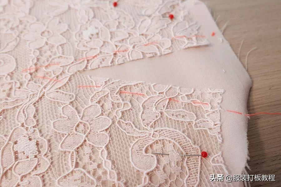 蕾丝连衣裙制作工艺,挂里子蕾丝连衣裙的缝制