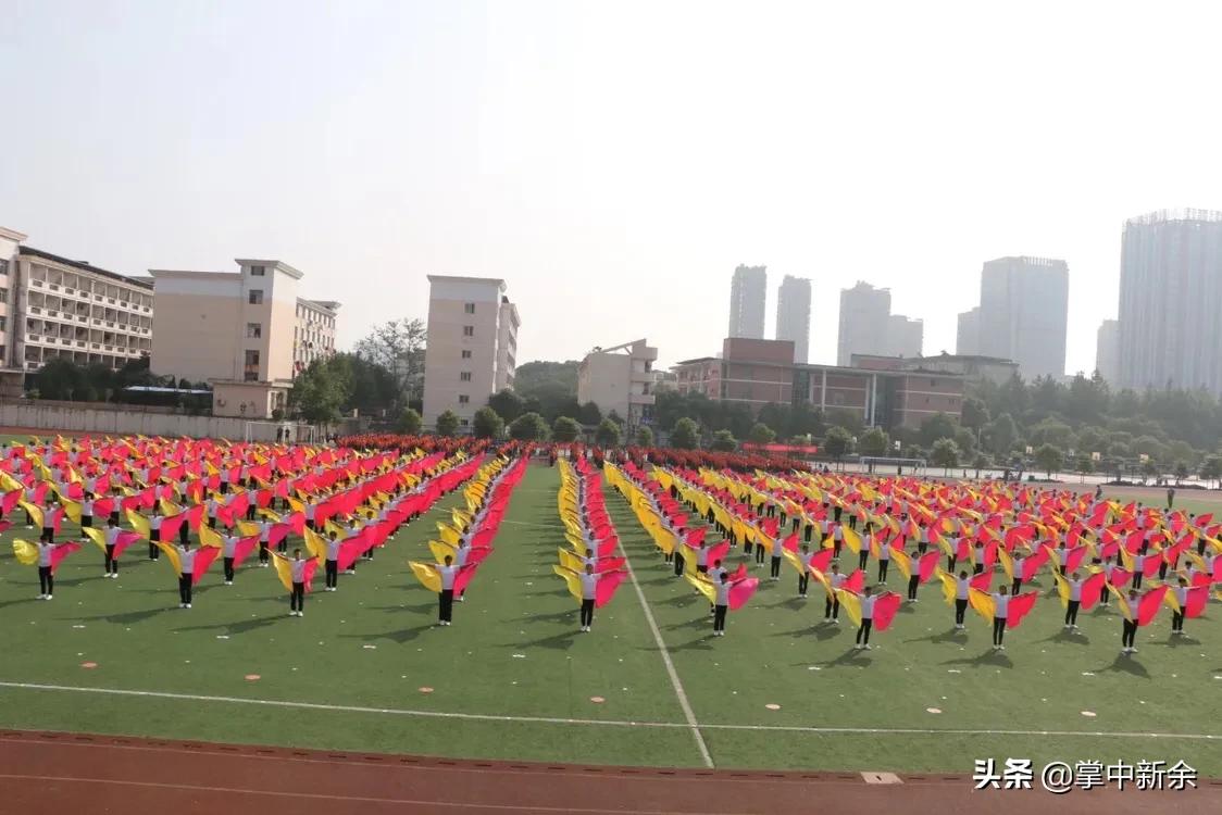 一起见证学校的创办和发展,一起见证历史的回忆