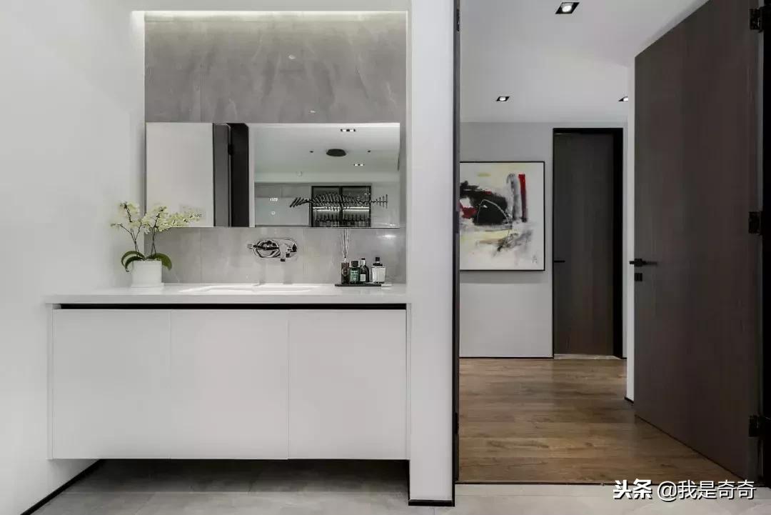 洗手台镜子对门怎么解决,洗手台镜子对着卧室门怎么化解