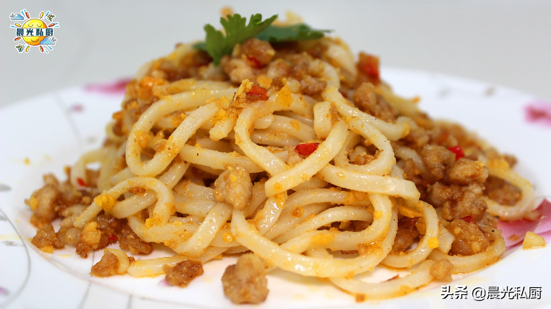 咸蛋黄拌粉干做法,咸蛋黄下饭做法