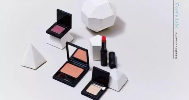 为何你送的Dior、Nike和CK总被女友贱卖？这只能怪你的直男审美！