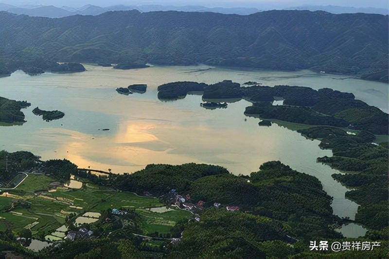 世界前十大的淡水湖,内陆湖世界十大湖泊