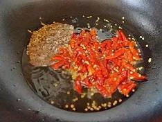 怎么做麻辣干锅虾,麻辣干锅虾的调料