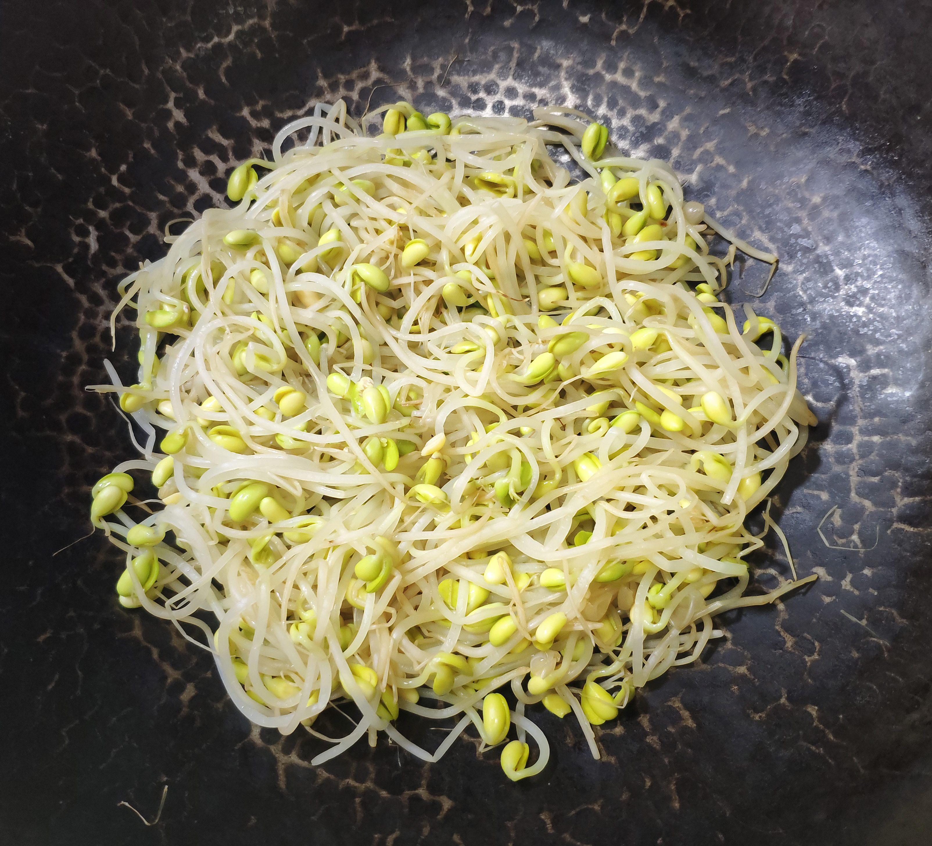 黄豆芽炒肉不焯水需要炒多长时间,黄豆芽怎么做好吃不升糖