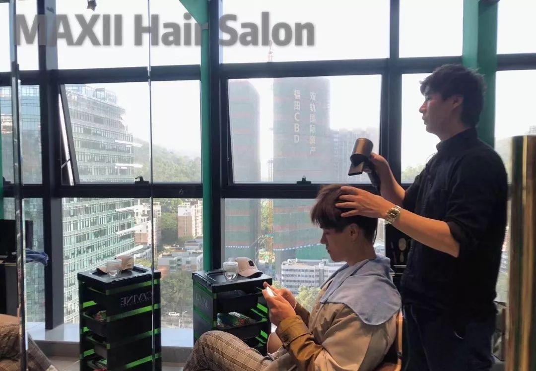 连明星都爱去的空中发型屋，甩了网红店十几条街
