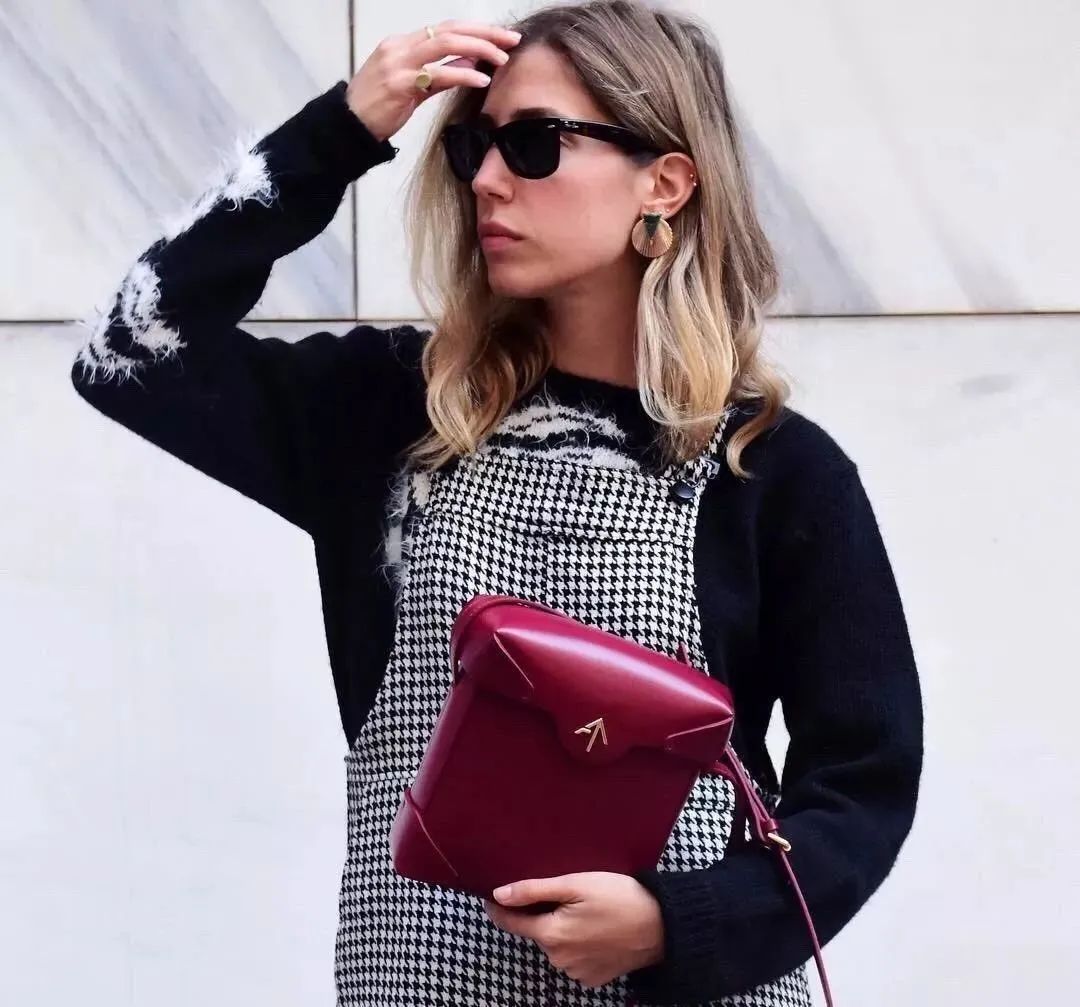 十大入门级轻奢女包千元下,女士小众轻奢品牌包推荐