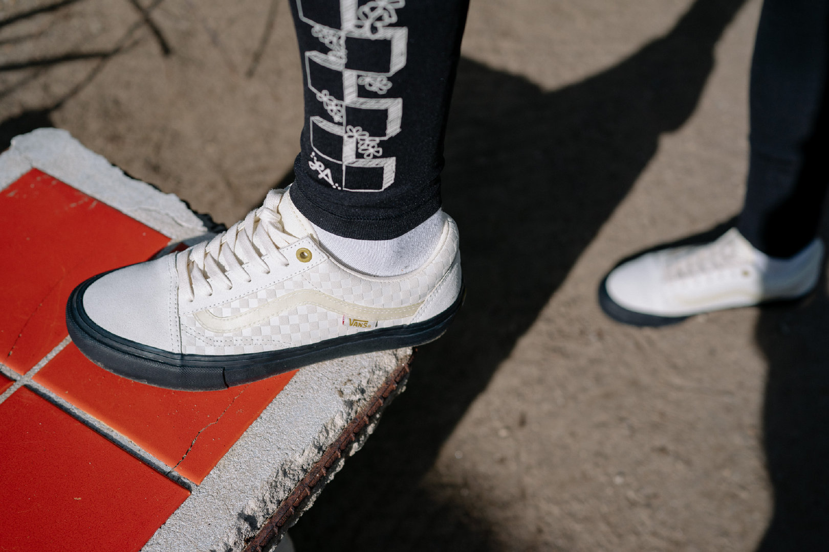 棋盘格女孩,棋盘格元素天生自带酷感