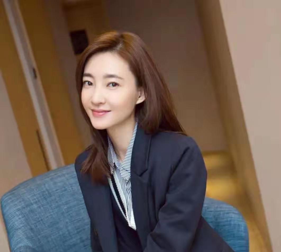 头发烫染如何修复,头发烫染受损严重脱发怎么办