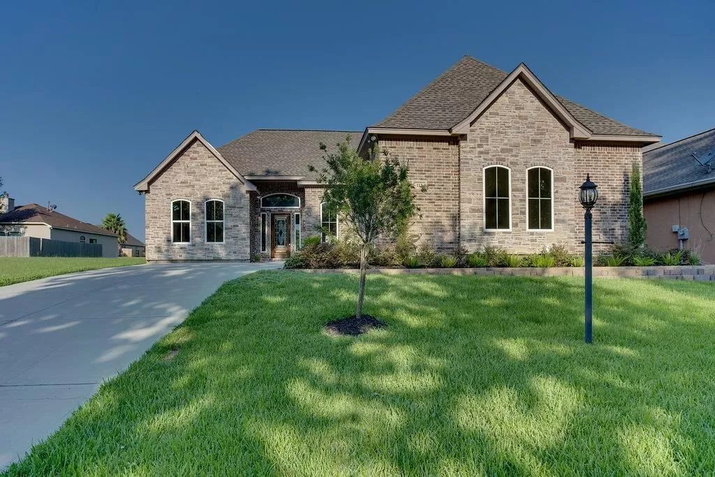 住洋房开游艇，做美国的*庄大**园主，朋友圈拉仇恨的绝佳机会来了