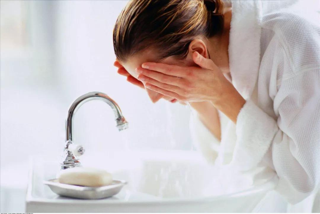 换季护肤攻略拯救恼人敏感肌,换季肌肤敏感处理三天就好啦