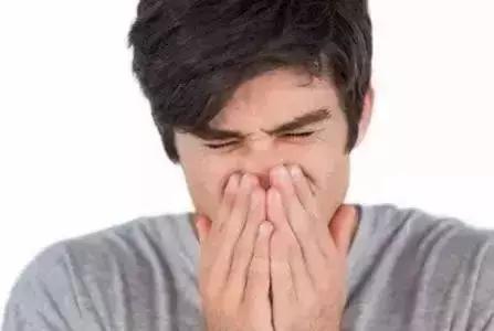 人为什么一直口臭脚臭,口臭脚臭身体有异味