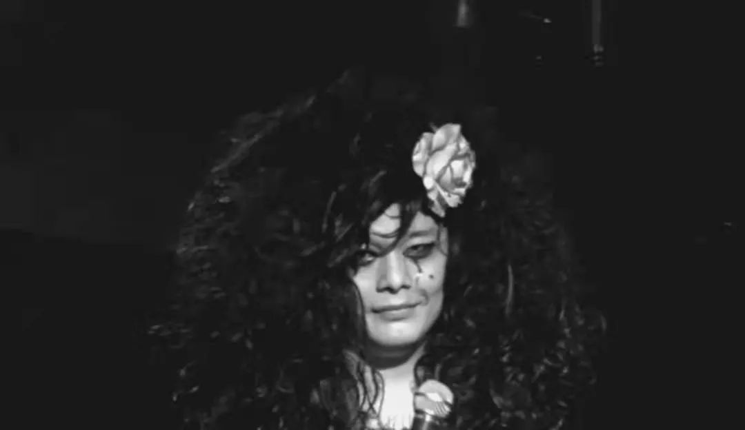 42岁自杀的他，凭什么如此另类？