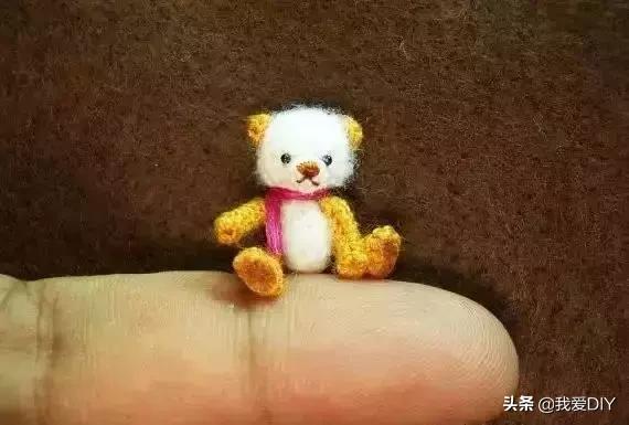 100种超迷你钩针小物钥匙包教程,100种超迷你钩针小物圣诞老人