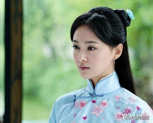 她苦等丈夫七年，丈夫却早已与学生结婚生子，得知真相的她垮了