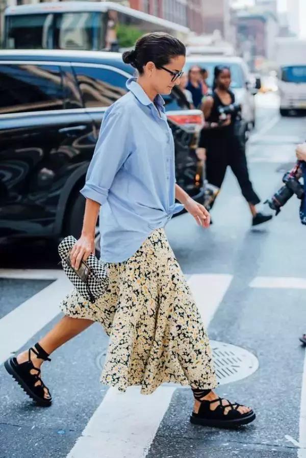 碎花裙泫雅风,lisa泫雅风衣服